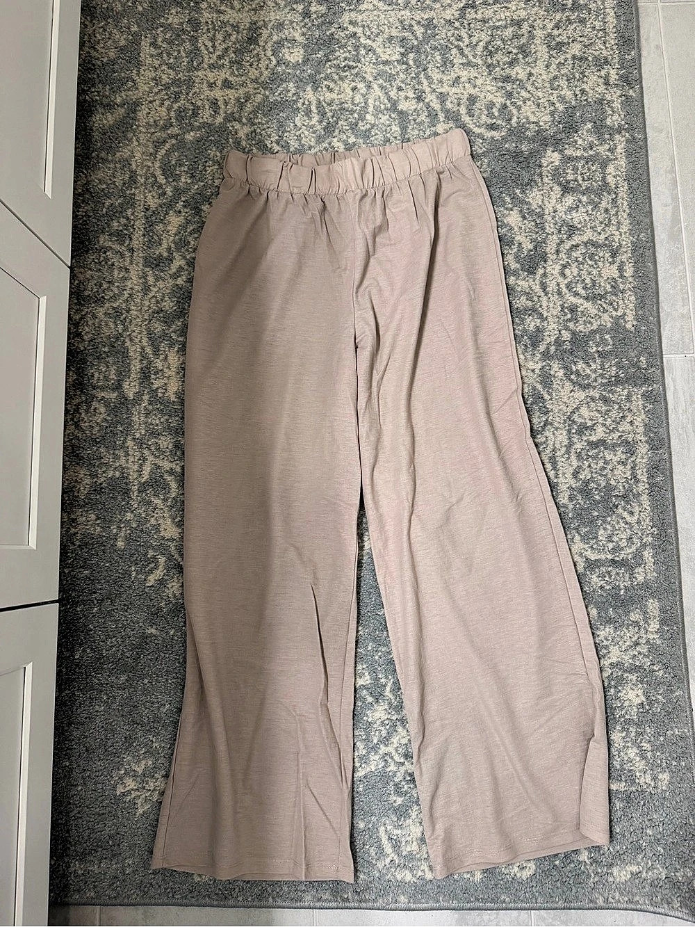 H&Medium Wide-Leg Pull-On Pants in Tan Size Medium